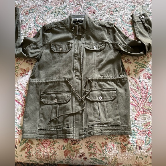 Baccini Military Style women’s Jacket in green Olive. Size Medium. NWOT - Picture 6 of 12